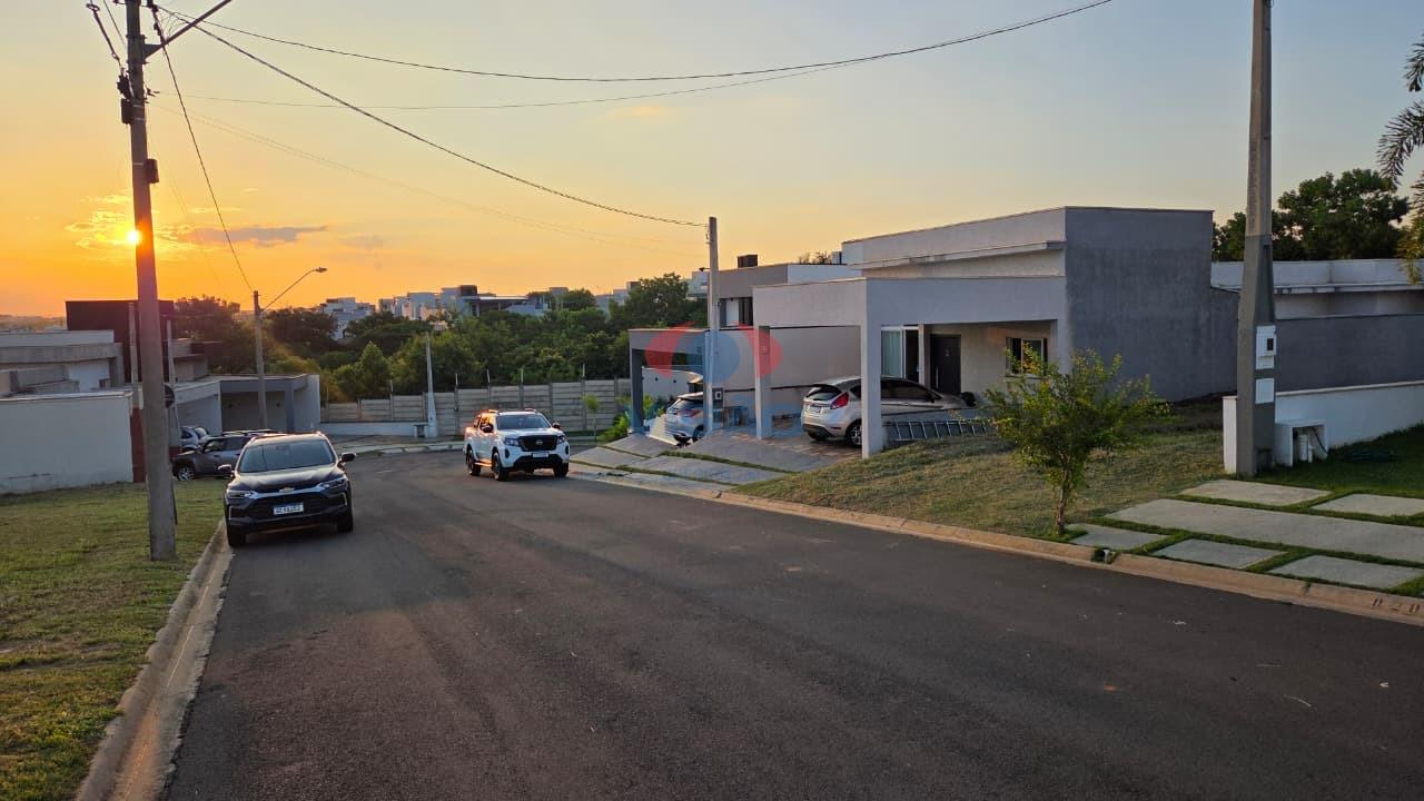Terreno em condomínio à venda no Jardins do Império: 