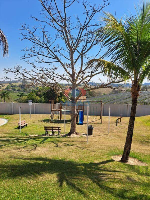 Terreno em condomínio à venda no Loteamento Villagio PelaVida: 