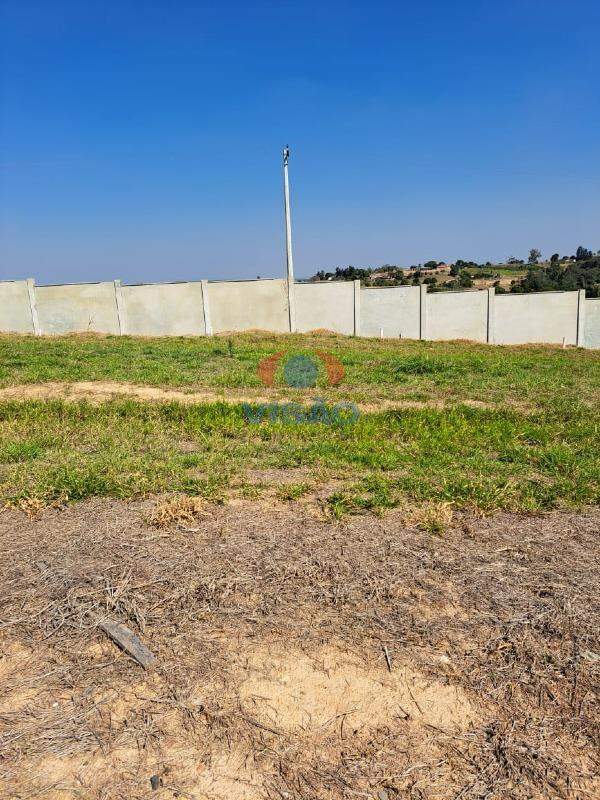 Terreno em condomínio à venda no Loteamento Villagio PelaVida: 