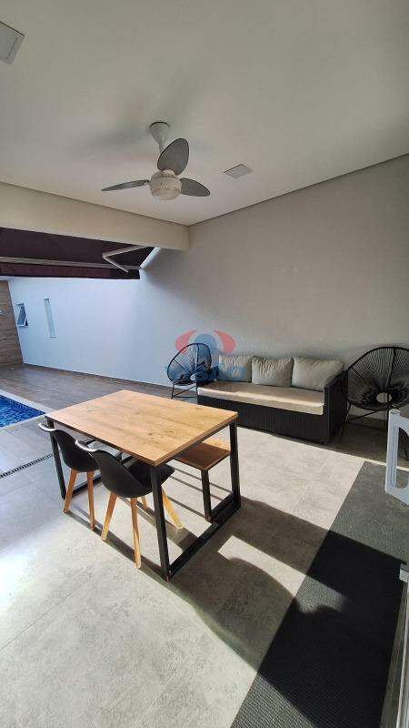 Casa em condomínio à venda no Colinas de Indaiatuba: 