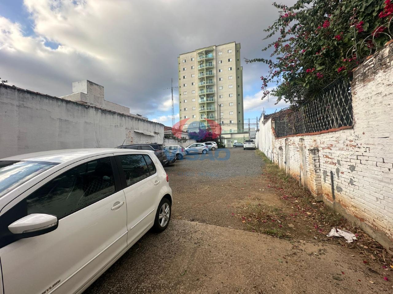 Terreno à venda no Centro: 