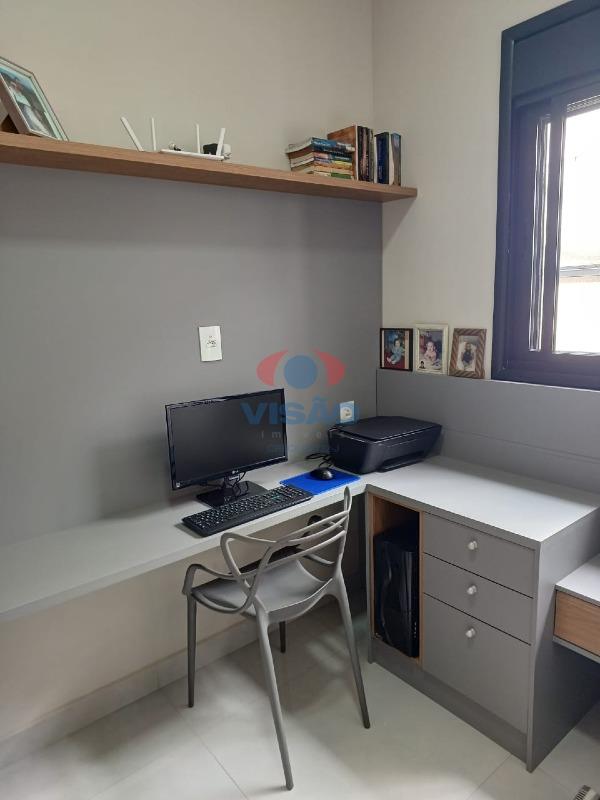 Casa em condomínio à venda no Jardins do Império: 