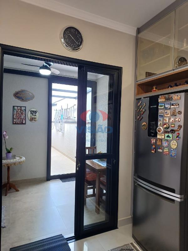 Casa em condomínio à venda no Jardins do Império: 