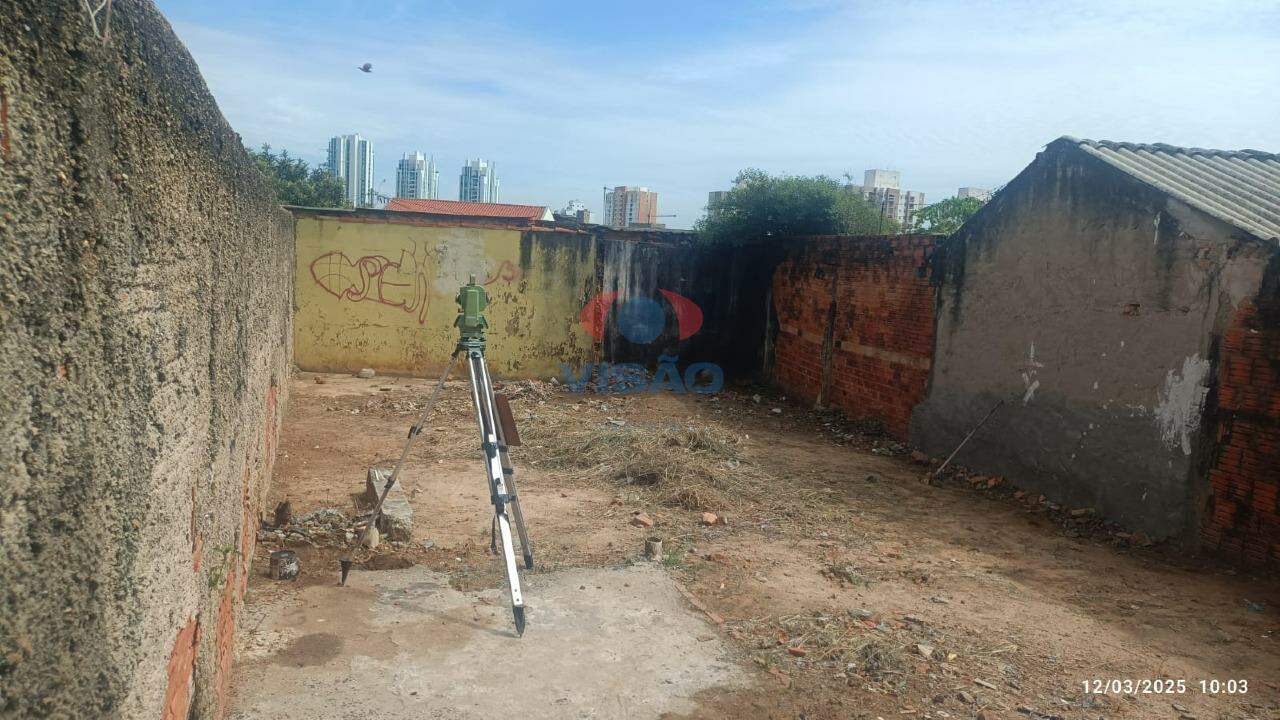 Terreno à venda no Jardim Nely: