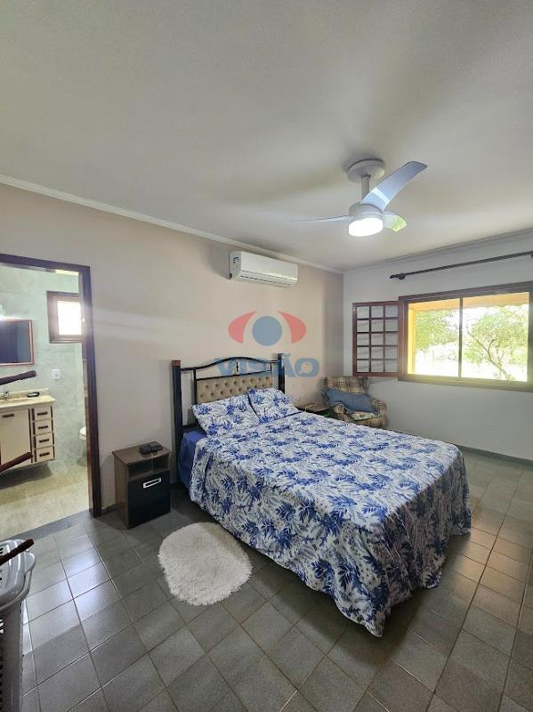 Sítio à venda no Parque da Grama: 