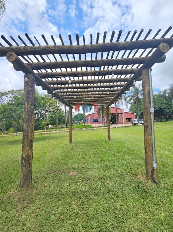 Sítio à venda no Parque da Grama: 