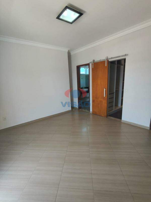 Casa em condomínio à venda no Jardim Portal de Itaici: