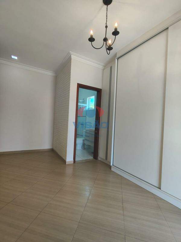 Casa em condomínio à venda no Jardim Portal de Itaici: