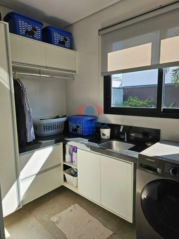 Casa em condomínio à venda no Jardim Residencial Dona Maria José: