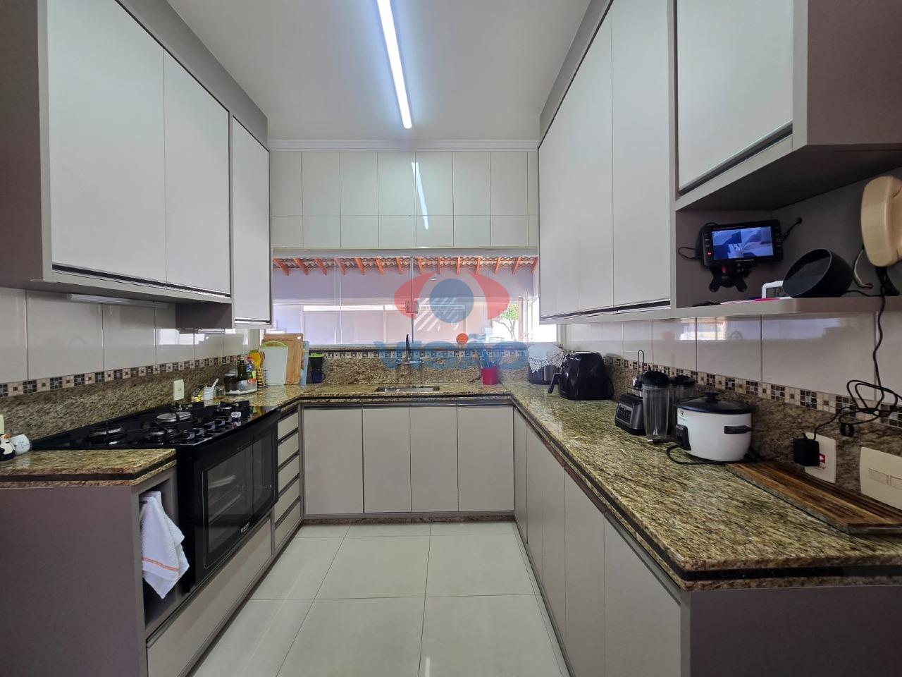 Casa à venda no Jardim Regente: 