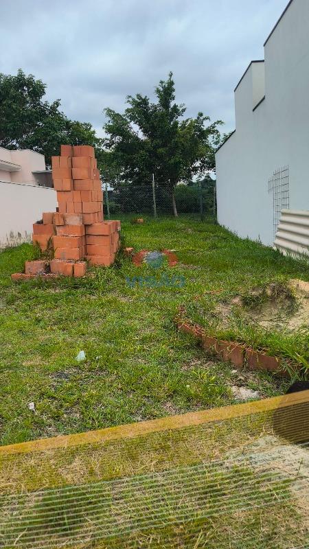 Terreno em condomínio à venda no Jardim Park Real: 