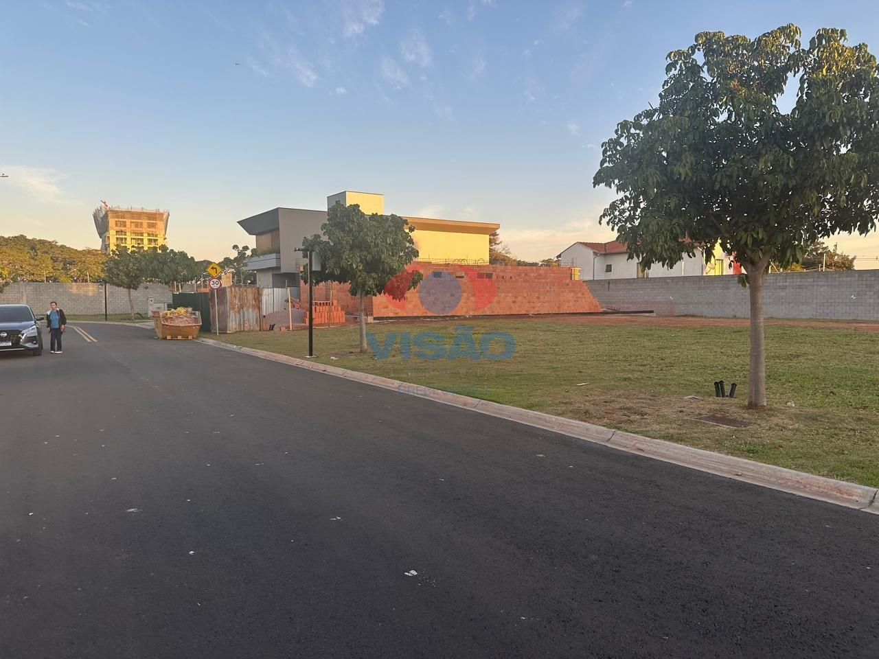 Terreno em condomínio à venda no Jardim Park Meraki: 