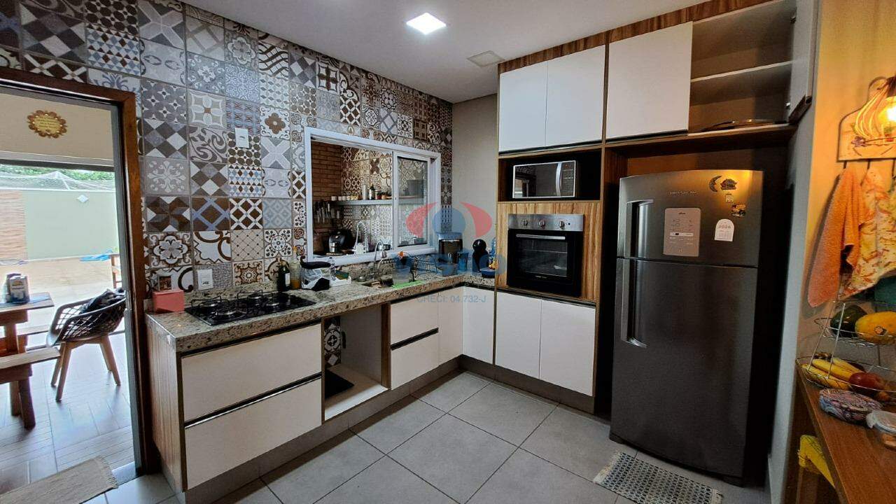 Casa em condomínio à venda no Jardins do Império: