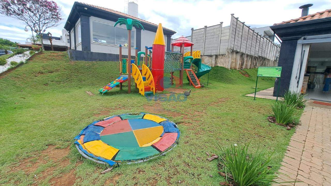 Casa em condomínio à venda no Jardins do Império: