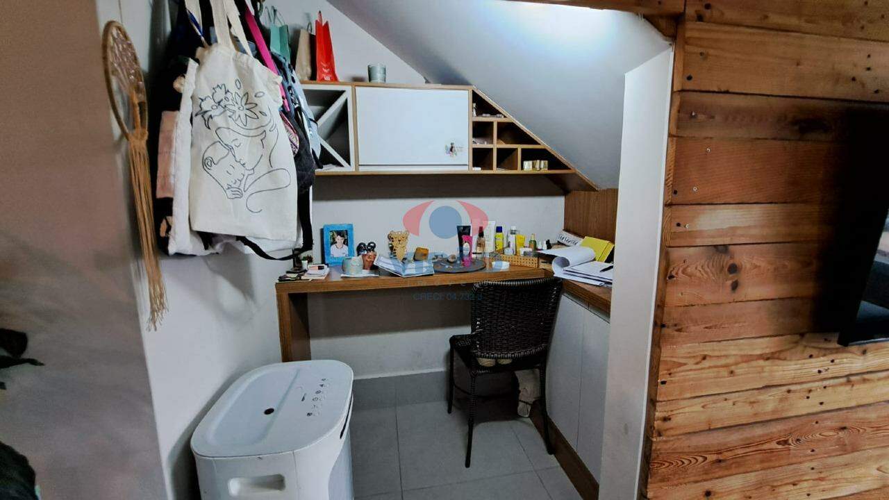 Casa em condomínio à venda no Jardins do Império: