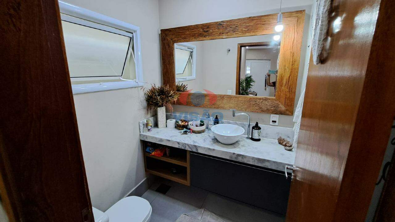 Casa em condomínio à venda no Jardins do Império: