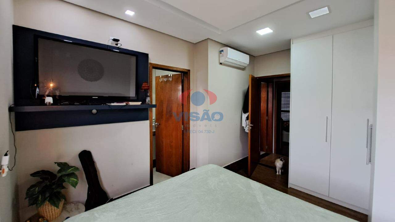 Casa em condomínio à venda no Jardins do Império: