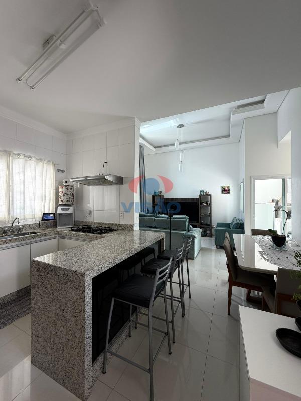 Casa em condomínio à venda no Villaggio Di Itaici: 