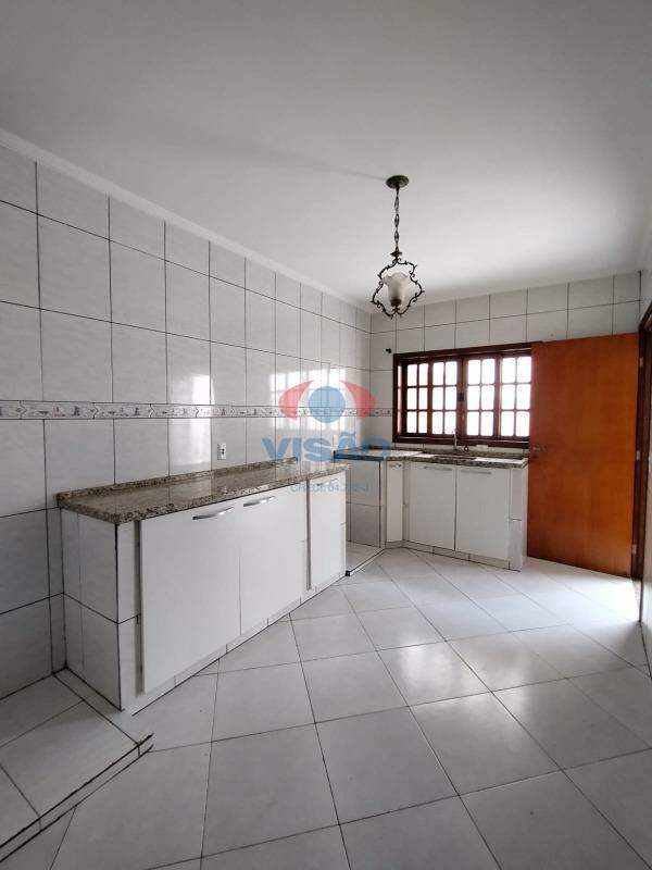 Casa em condomínio à venda no Jardim Portal de Itaici: 