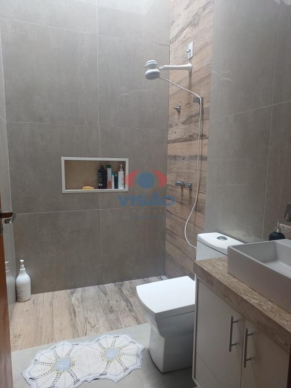 Casa em condomínio à venda no Jardins do Império: 