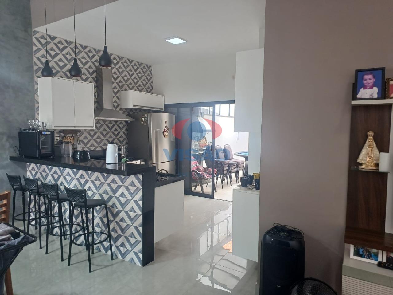 Casa em condomínio à venda no Jardins do Império: 