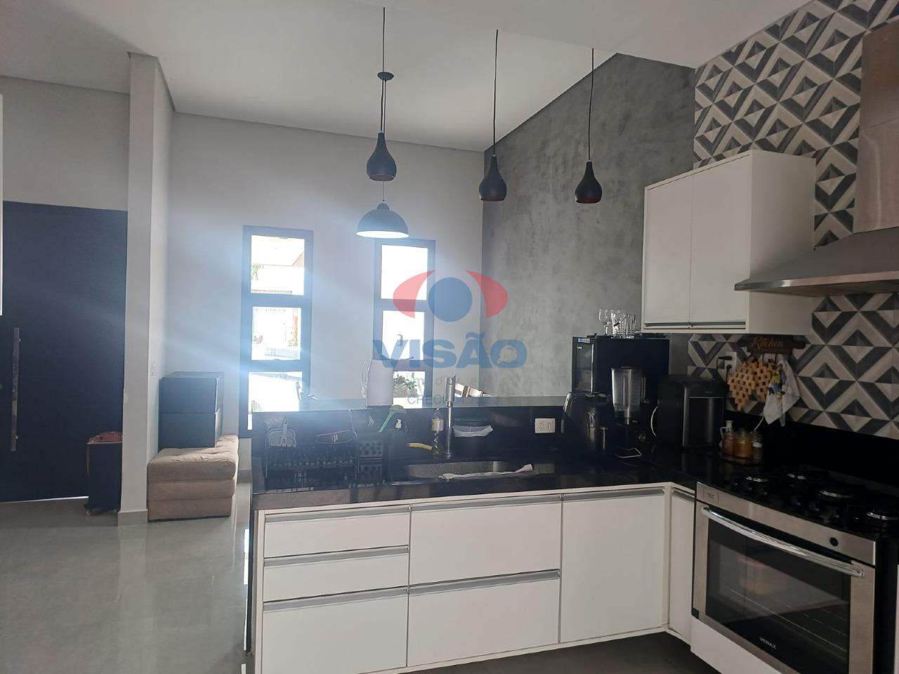 Casa em condomínio à venda no Jardins do Império: 