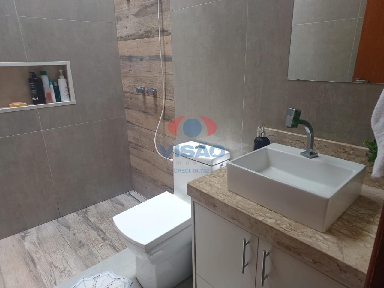 Casa em condomínio à venda no Jardins do Império: 