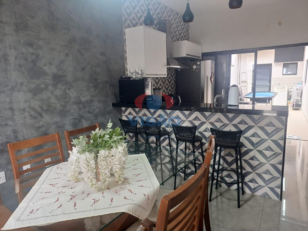 Casa em condomínio à venda no Jardins do Império: 