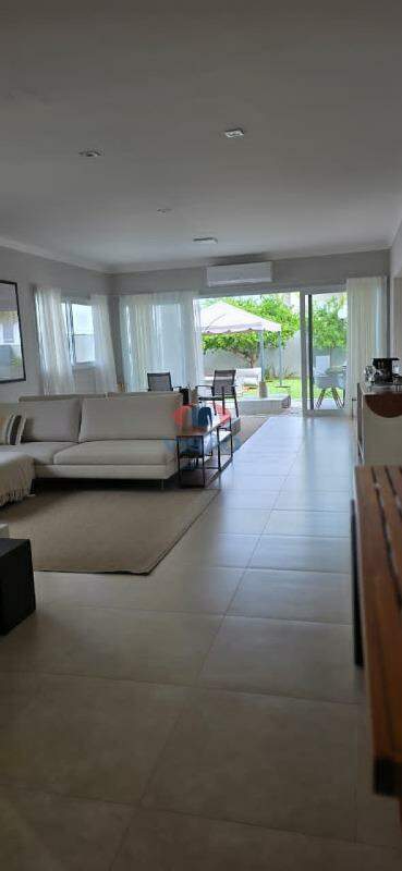 Casa em condomínio à venda no Jardim Residencial Helvétia Park I: