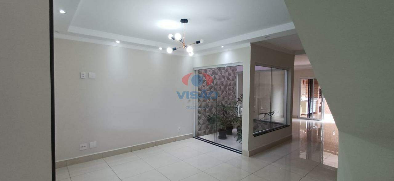 Casa - Sobrado à venda no Residencial Monte Verde: 