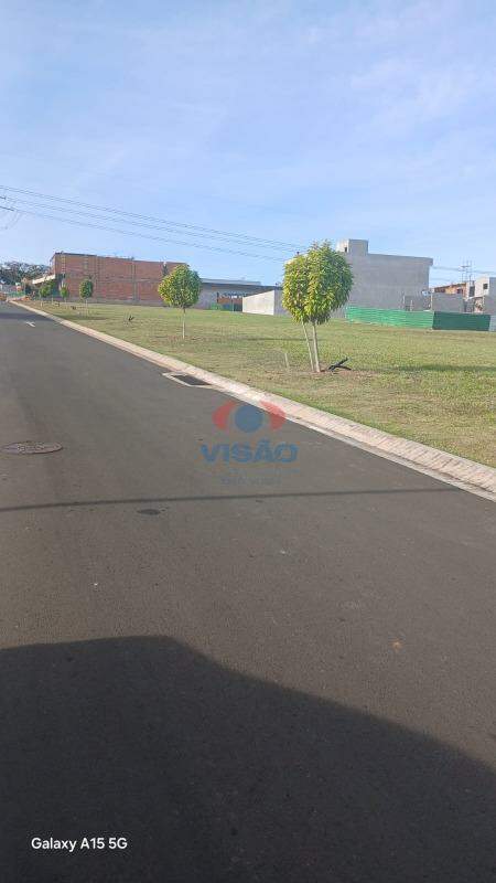 Terreno em condomínio à venda no Chácara Alvorada: 