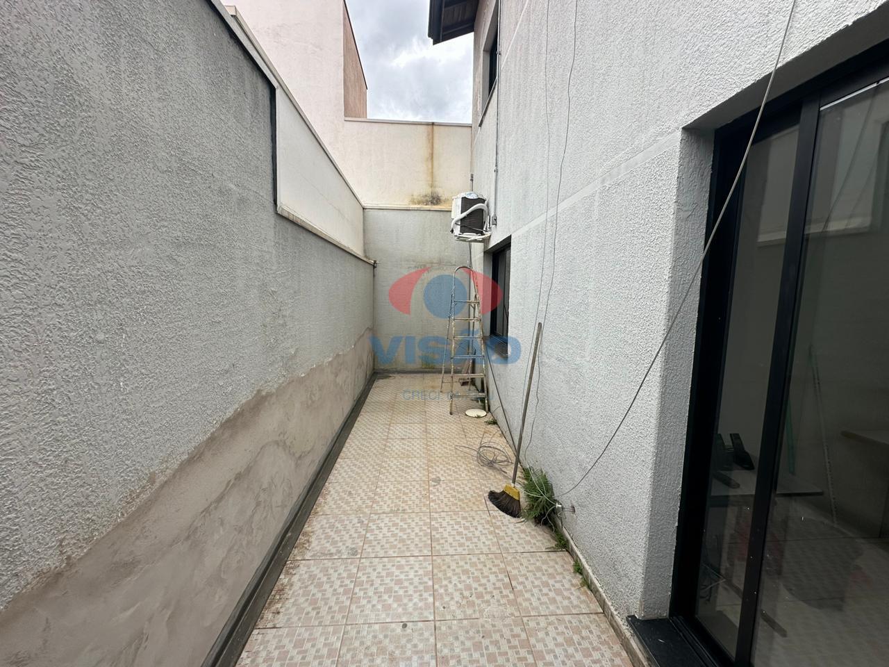 Casa - Comercial para aluguel no Jardim América: área de luz