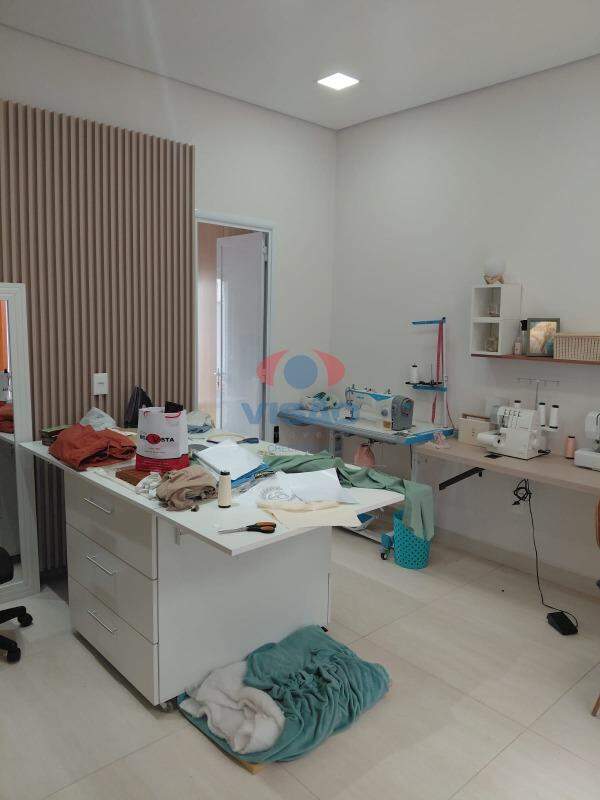 Casa em condomínio à venda no Colinas de Indaiatuba:
