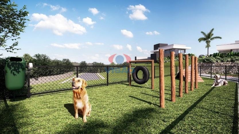 Terreno em condomínio à venda no Jardim Buru: 