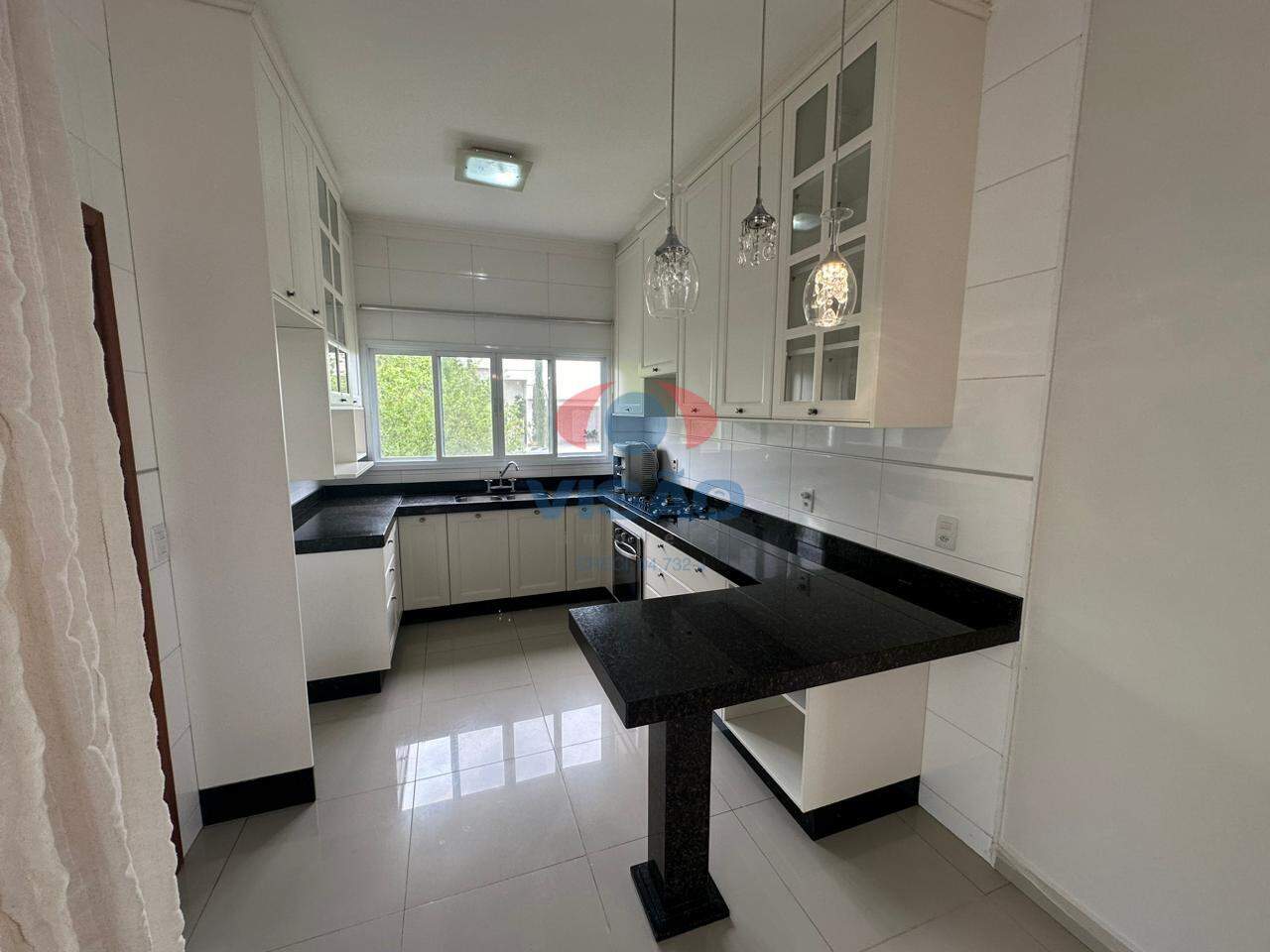 Casa em condomínio para aluguel no Jardim Residencial Alto de Itaici: 