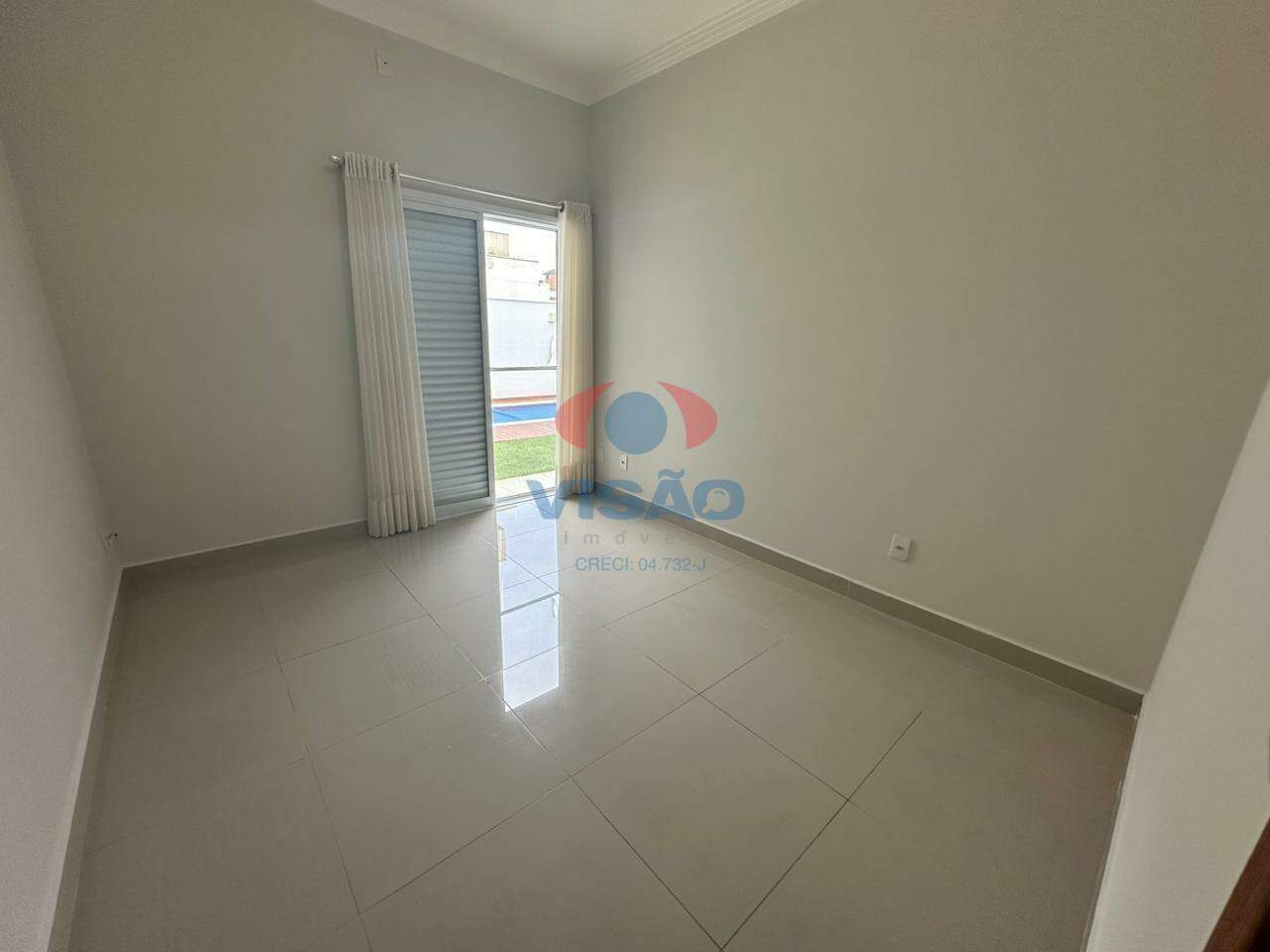 Casa em condomínio para aluguel no Jardim Residencial Alto de Itaici: 