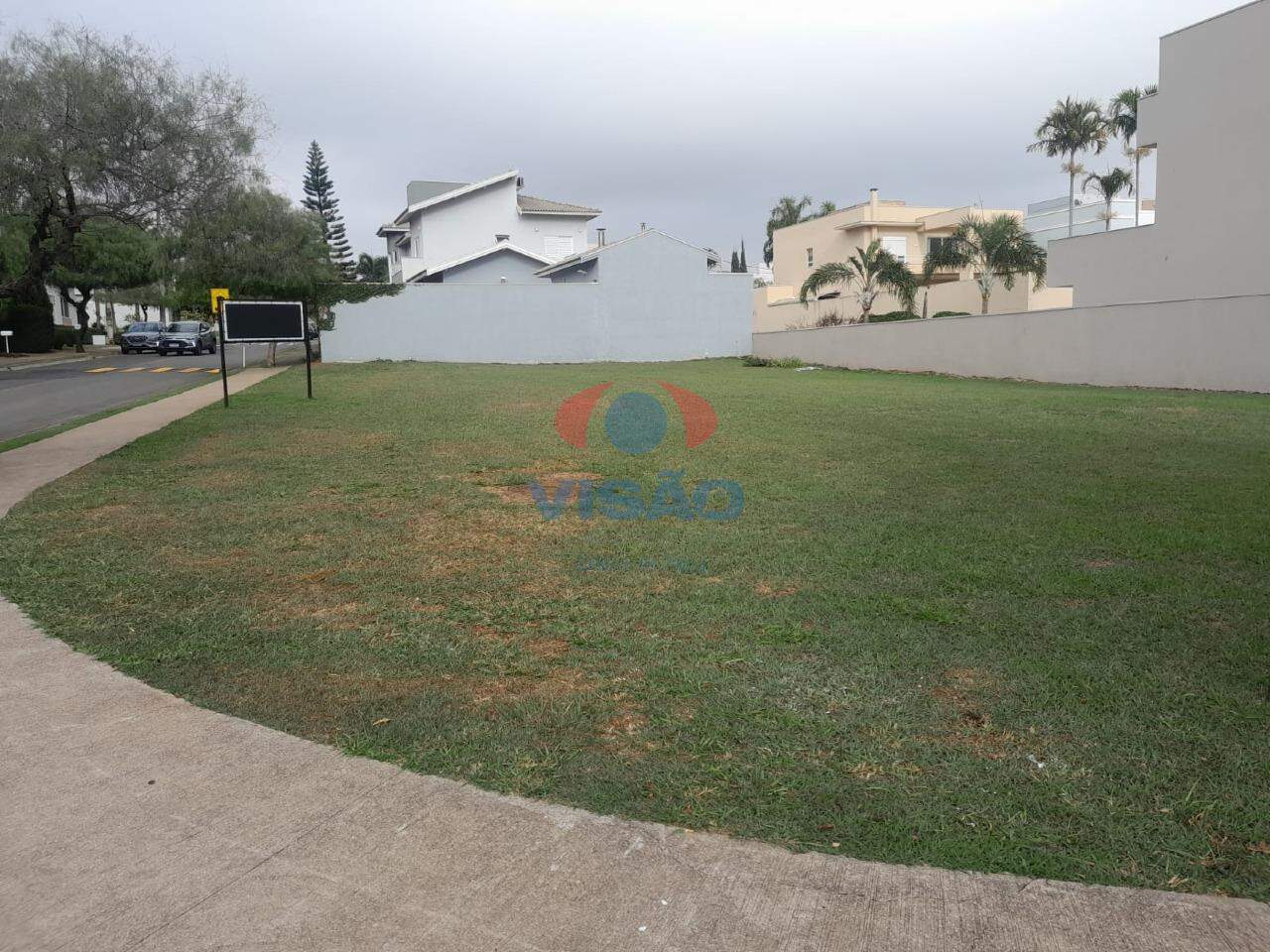 Terreno em condomínio à venda no Jardim Residencial Helvétia Park I: