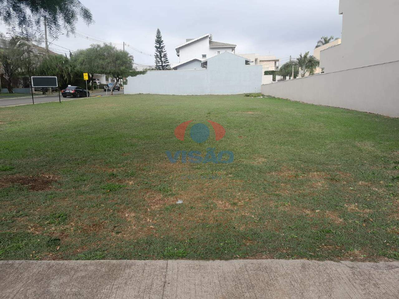 Terreno em condomínio à venda no Jardim Residencial Helvétia Park I: 