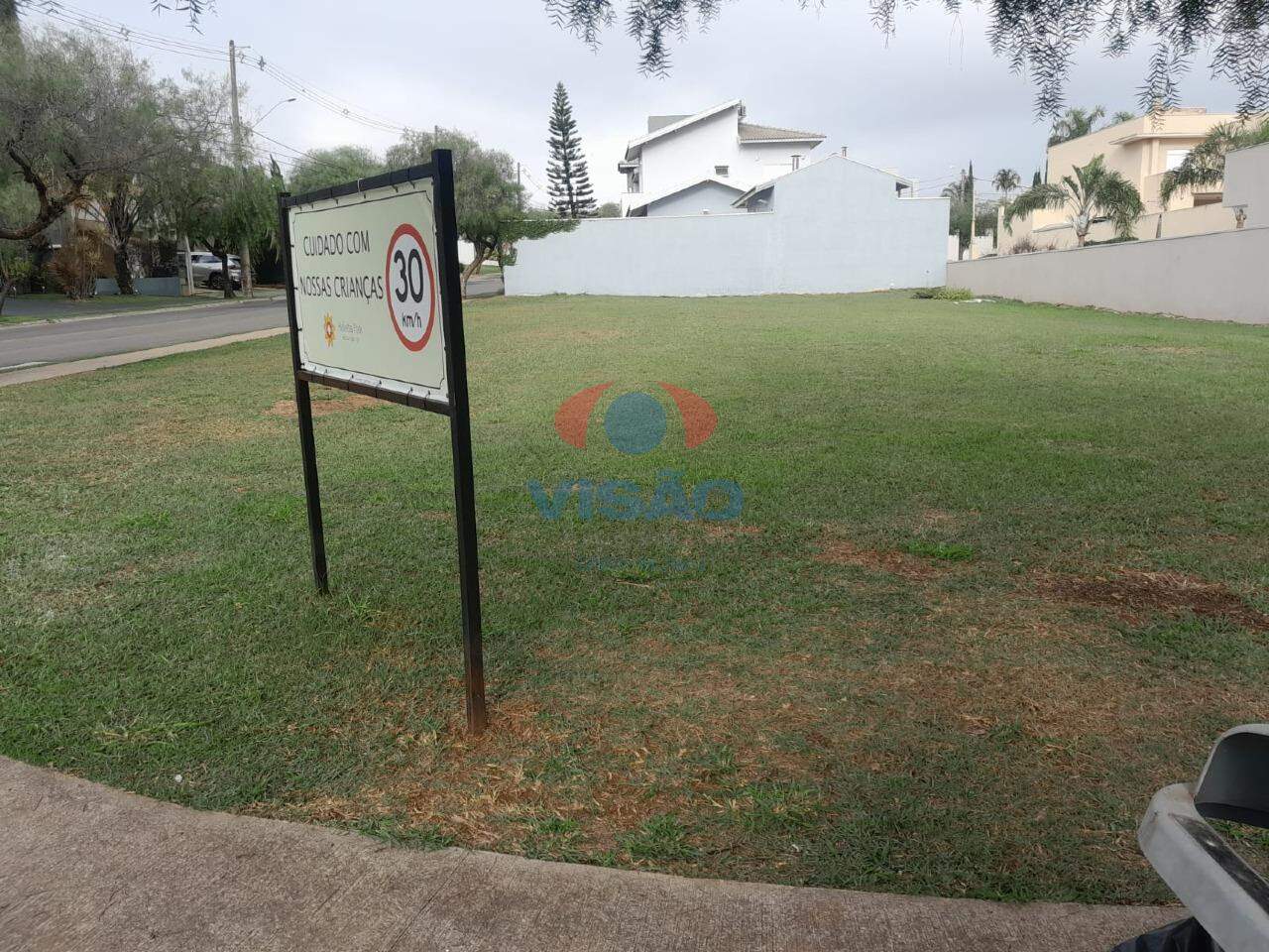Terreno em condomínio à venda no Jardim Residencial Helvétia Park I: 