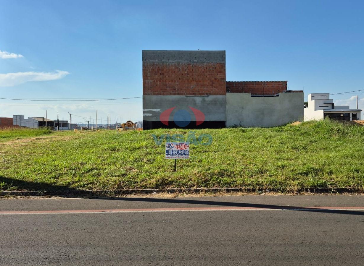 Terreno à venda no Jardim Bom Sucesso: 