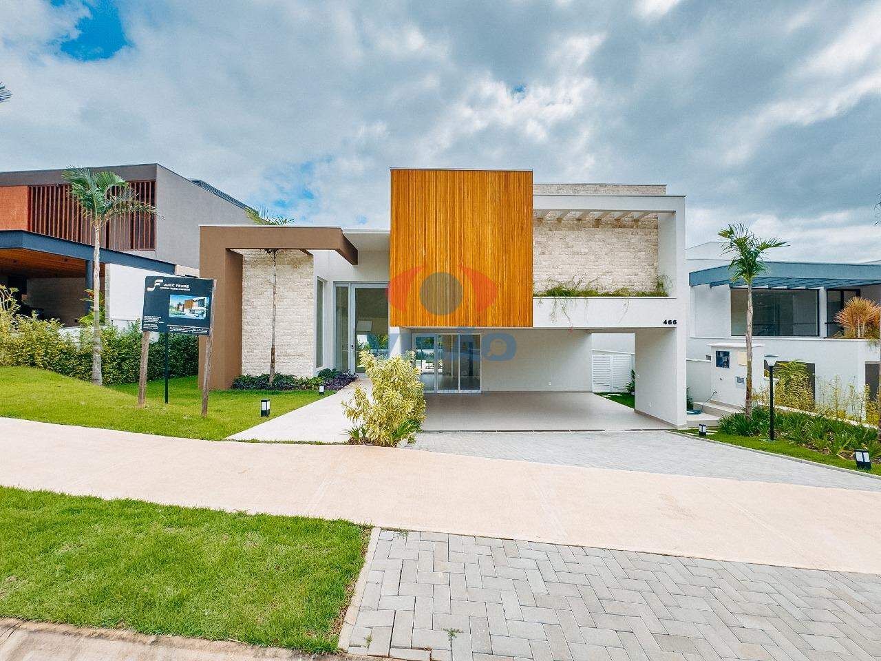 Casa em condomínio à venda no Jardim Santa Rita: 