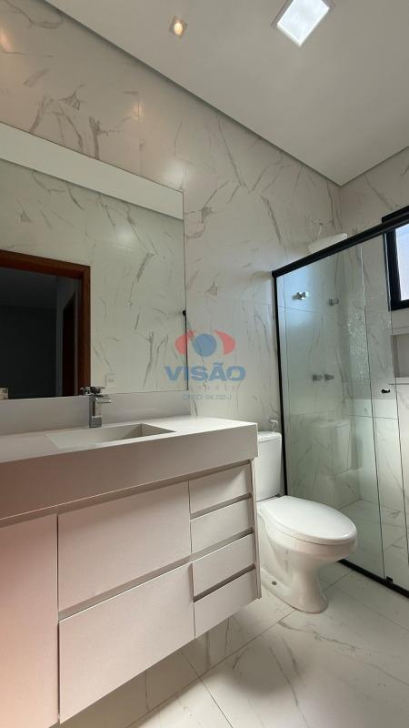 Casa em condomínio à venda no Jardim Mantova: BANHEIRO SUÍTE