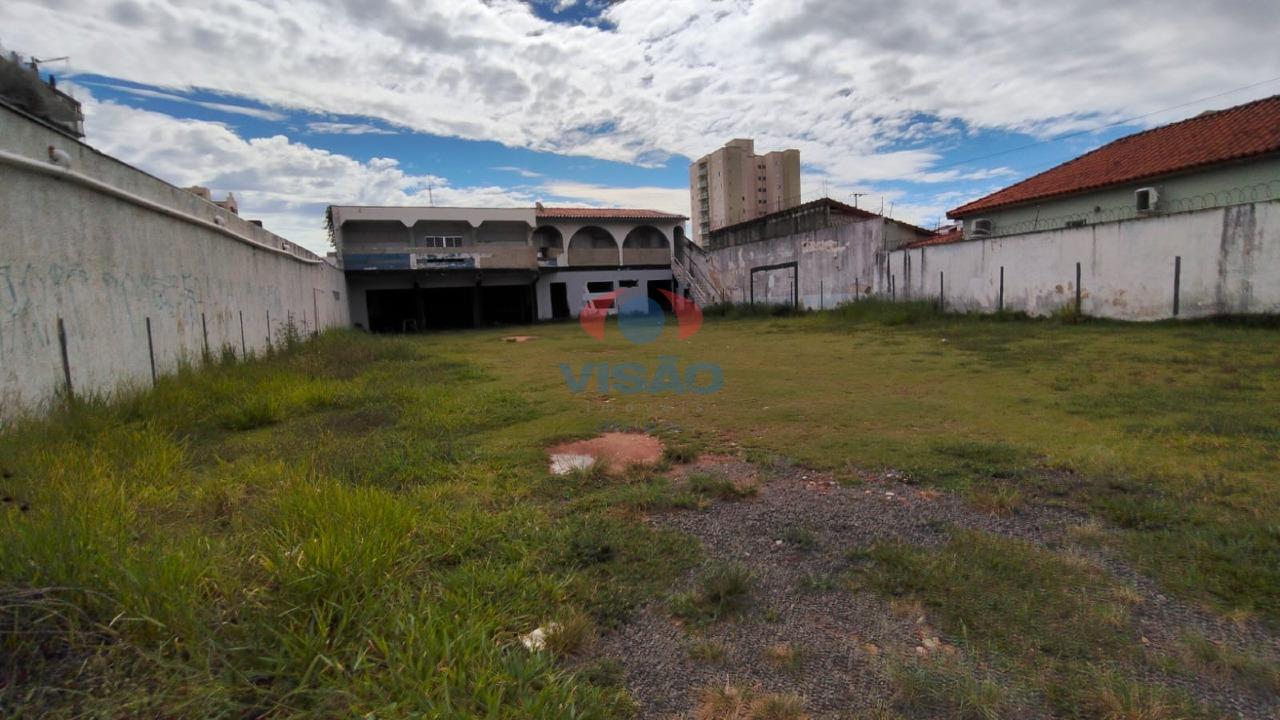 Terreno à venda no Centro: 