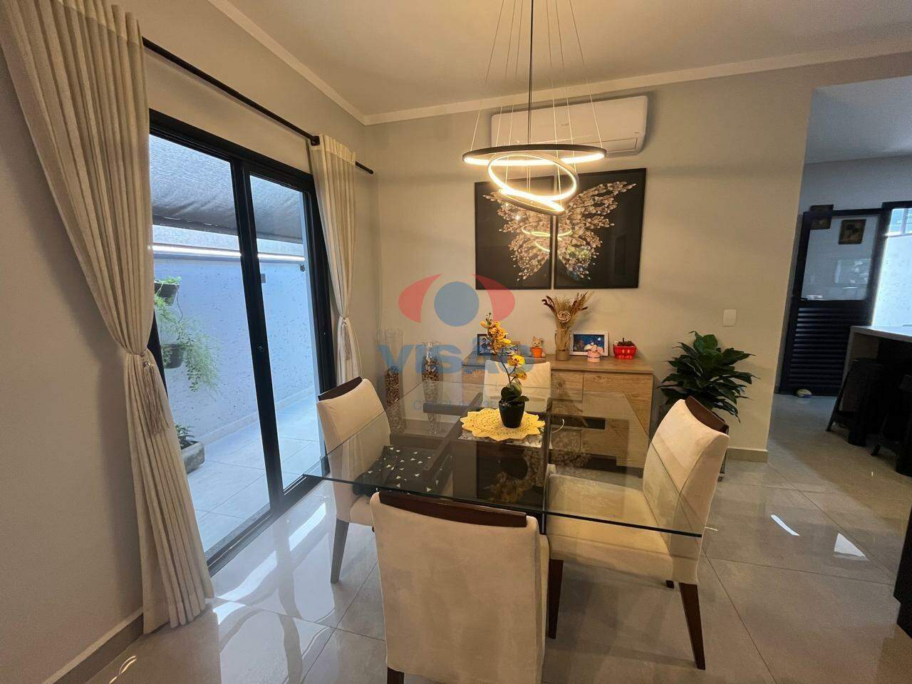 Casa em condomínio à venda no Jardim Residencial Viena: