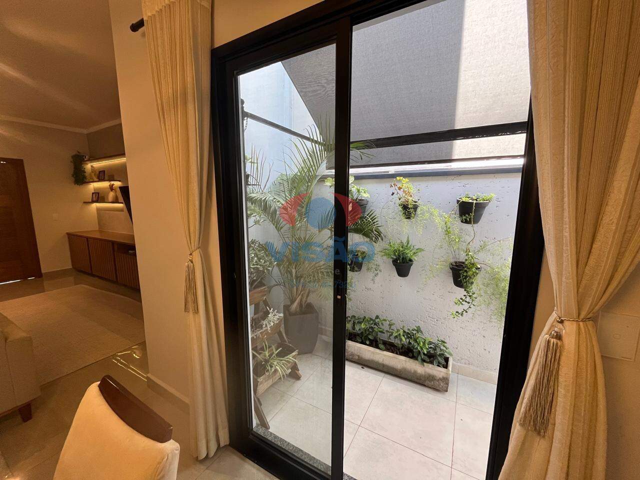 Casa em condomínio à venda no Jardim Residencial Viena: