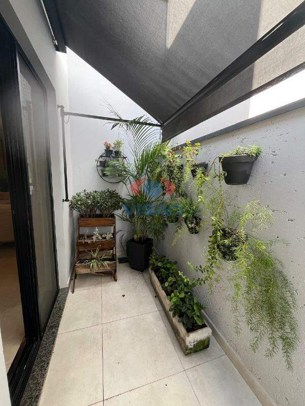 Casa em condomínio à venda no Jardim Residencial Viena: