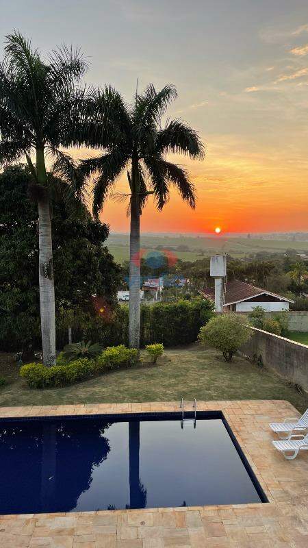 Casa em condomínio para aluguel no Terras de Santa Rosa II: 