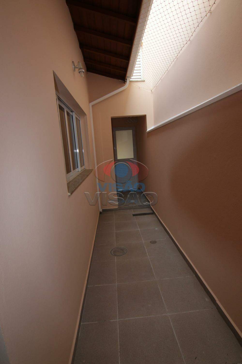 Casa à venda no Centro: Corredor externo