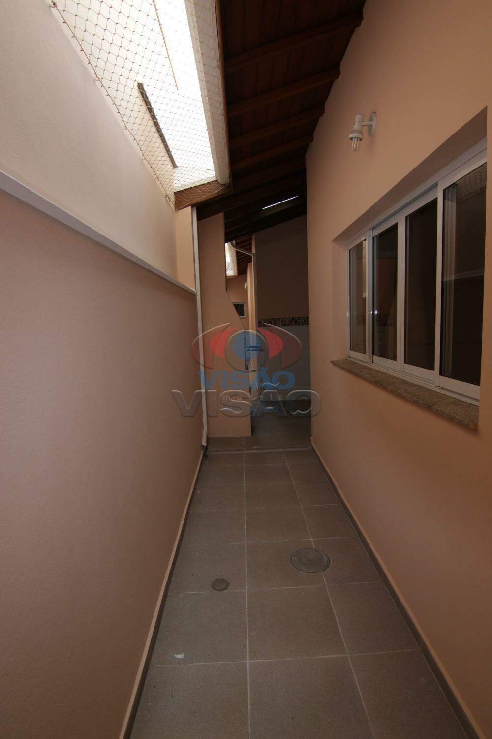 Casa à venda no Centro: Corredor externo