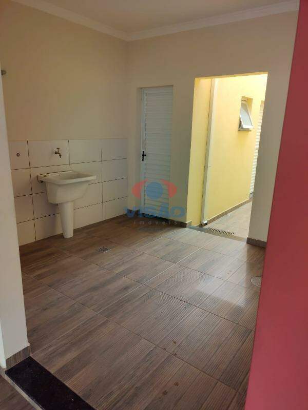 Casa para aluguel no Jardim Santa Cruz: 